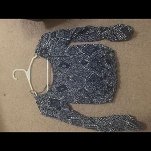 Blue/White floral flows top